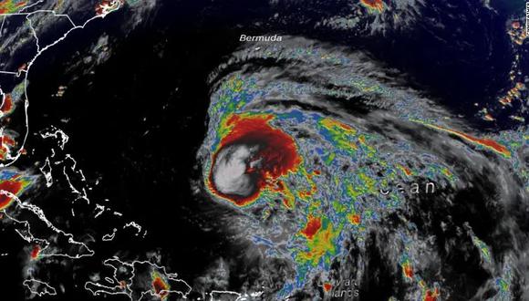 El huracán Earl se dirige a Bahamas y Bermudas.