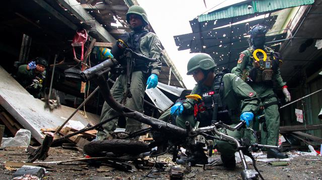 "La bomba, oculta en un ciclomotor, explotó en el mercado de Pimonchai, en el centro de [la provincia de] Yala, dejando tres muertos y 19 heridos", dijo la policía. (Reuters)