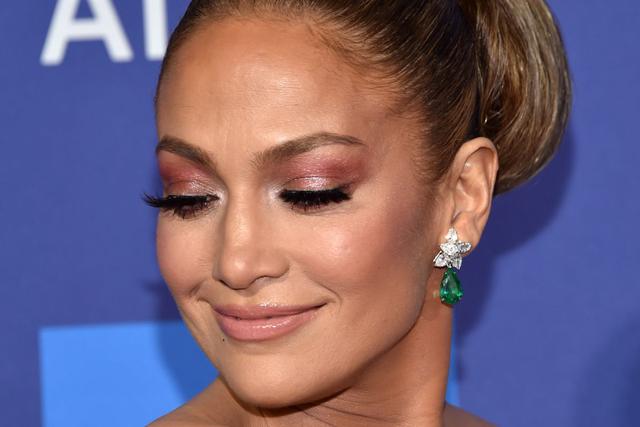 La carrera de Jennifer Lopez puede estar llena de éxitos, aunque también ha habido uno que otro fracaso, además de algún momento vergonzoso (Foto: AFP)