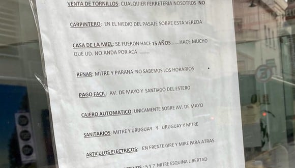El cartel viral que colocó un vendedor en la puerta de su local, cansado de que le pidan direcciones. (Foto: @anchota_ / Twitter)