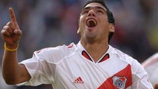 Un día como hoy, Falcao anotó sus primeros goles en River Plate