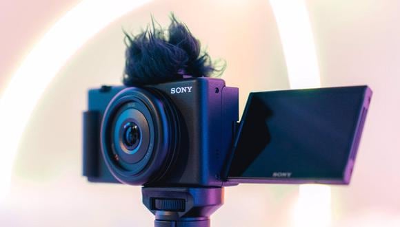 Sony presenta su nueva cámara de bolsillo ZV-1F para hacer videoblogs. (Foto: Sony)