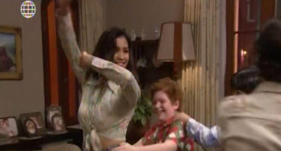 Jenny se animó a bailar con Pedrito y sus amigos, pero jamás esperó esta reacción de Consuelo. (Foto: Captura América TV)