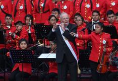 PPK tocó flauta con orquesta infantil tras juramento de gabinete