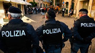 Italia: un peruano y dos italianos fueron detenidos por importar droga desde Perú en velas votivas