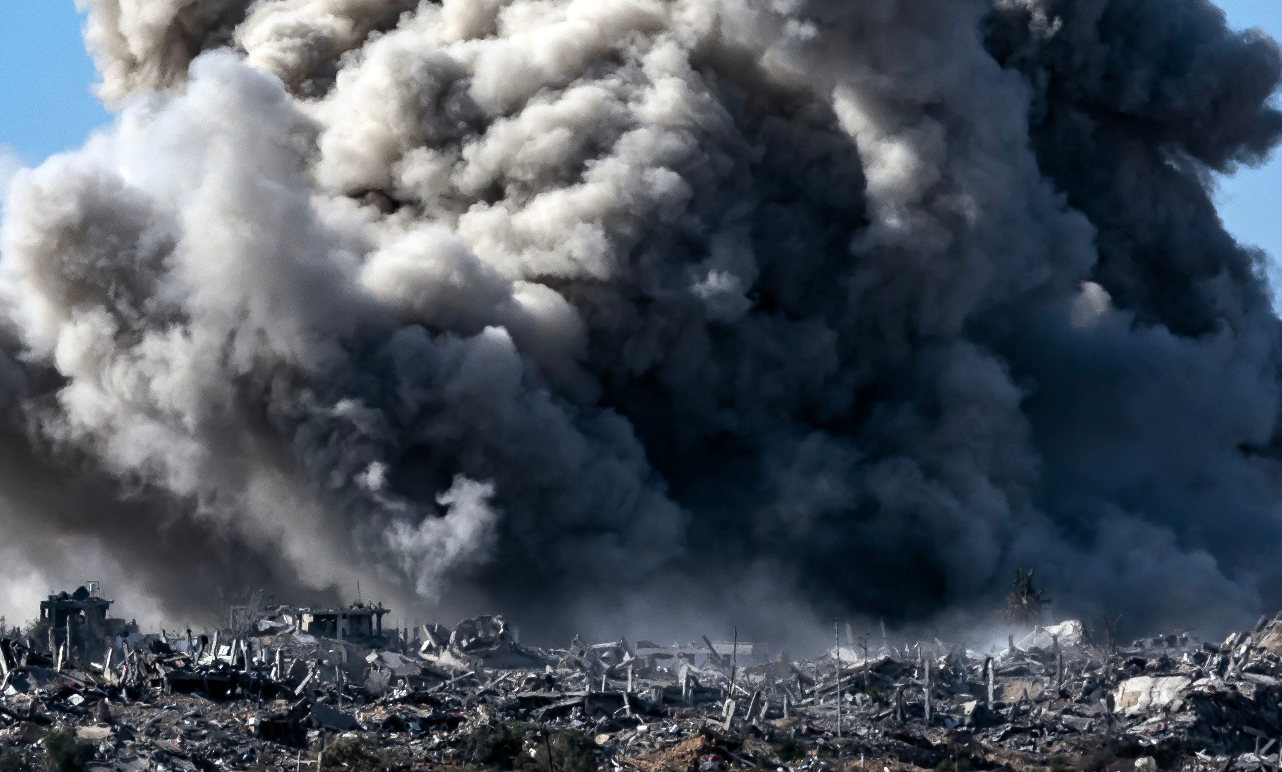 Smoke rises during an Israeli bombardment of Gaza on November 21, 2023. (Photo FADEL SENNA/AFP).