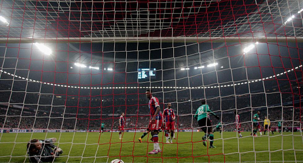 El portero del Bayern Munich, Manuel Neuer, fue el primero criticar esta nueva regla (Foto: Getty Images)