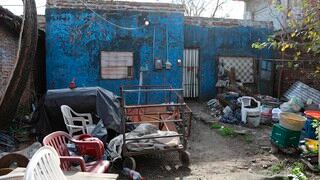 Villa Fiorito, el barrio donde creció Maradona continúa sumergido en la pobreza
