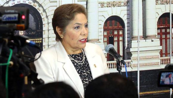 La presidenta del Congreso, Luz Salgado, respondió a Roque Benavides en una conferencia de prensa. (Foto: Congreso de la República)