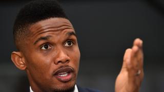 Samuel Eto’o se disculpó por “perder los estribos” y agredir a un sujeto en el Mundial