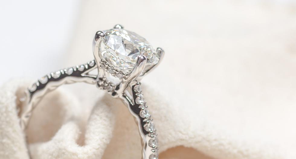 Te explicamos sobre los estándares de calidad, las formas de diamantes, los modelos más populares, los precios estimados y todo lo demás que necesitas saber sobre los anillos de compromiso. (Foto: Shutterstock)
