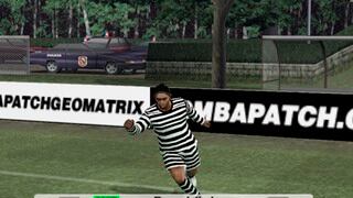 Ronaldinho: lanzan versión de PES con el astro brasileño jugando como prisionero