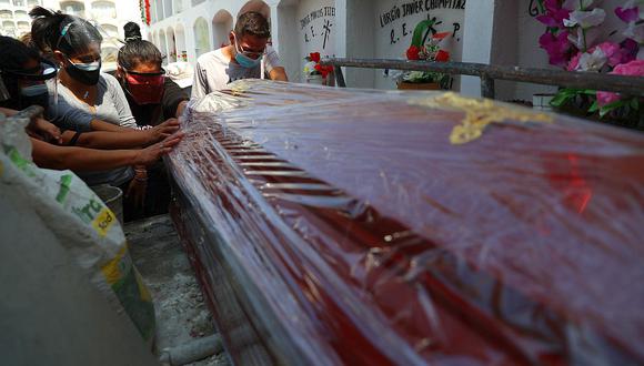 El número de personas fallecidas y contagios aumentó este lunes, informó el Minsa. (Foto referencial: Hugo Corotto / GEC)