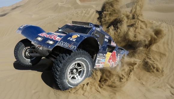 Carlos Sainz abandona el Rally Dakar 2014 tras accidente