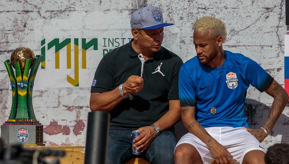El padre de Neymar estaría en Turín, según información de RAI Sport. (Foto: AFP)