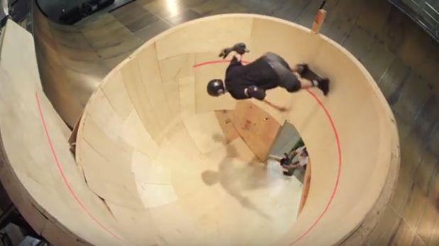 Tony Hawk y el arriesgado looping horizontal en su skate - 1
