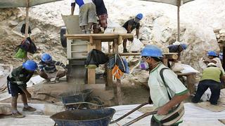 Gobiernos regionales fallan en fiscalizar la minería artesanal