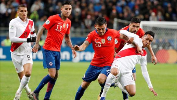 ¿Cuándo y en qué horario se juega Chile vs Perú por las Eliminatorias Sudamericanas 2026? | En esta nota te contaremos lo que debes saber sobre cuándo es que se realizará este importante encuentro que es conocido también como el ‘Clásico del Pacífico’. (Foto: EFE)