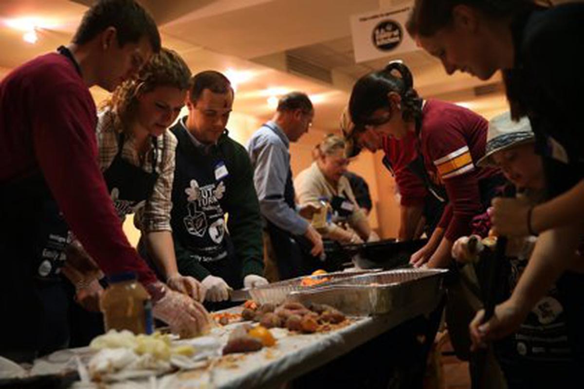 Día de Acción de Gracias: Descubre los Estados donde la cena será