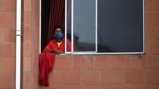Trapos rojos, la señal de socorro para pedir comida durante cuarentena en Colombia | FOTOS 