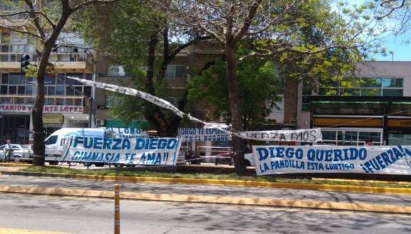 Hinchas de Gimnasia organizaron caravana de autos para apoyar a Maradona