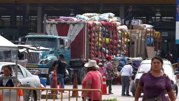 El gerente general del gremio de transporte interprovincial señaló que los nuevos aumentos de tarifas de peaje amenazan con elevar los costos operativos. (Foto: Andina)