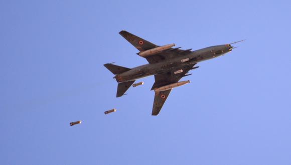 Siria: Aviones bombardean zona bajo control rebelde tras ataque químico en Alepo. (Foto referencial, AFP).