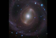 Hubble de la NASA detecta una magnífica galaxia barrada
