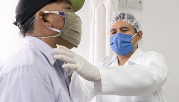 Ejecutivo promulgó licencia laboral anual para los trabajadores que se realicen chequeos oncológicos preventivos. (Foto: Liga Contra el Cáncer)