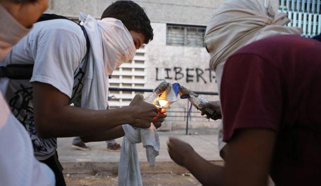 Venezuela: La plaza Altamira fue un campo de batalla - 15