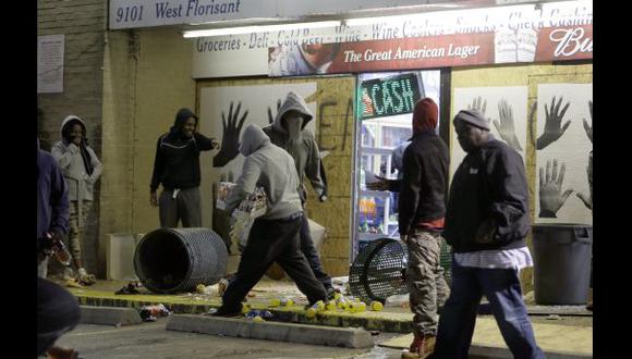 Ferguson: Incendios y saqueos tras fallo sobre Michael Brown