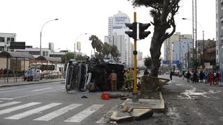 Accidente en avenida Brasil: ATU suspende habilitación de bus que se volcó y dejó 12 heridos