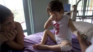 Raspón en la rodilla casi cuesta la vida a niña en Venezuela
