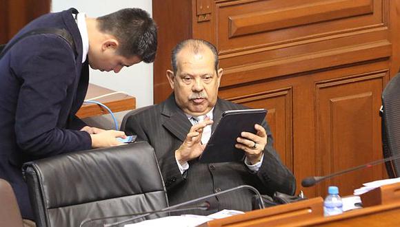 Octavio Salazar propone prueba psicológica antes de matrimonio