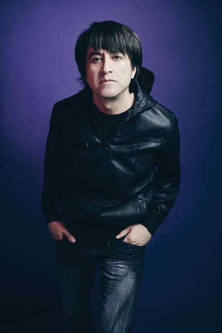 Toño Jáuregui presenta "Creciente", su primer disco como solista
