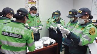 Huancayo: policías fabrican 500 mascarillas para personas de bajos recursos por coronavirus