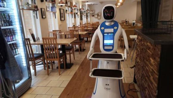 "Enjoy Budapest Café", un café en el que atienden robots. (Foto: EFE)