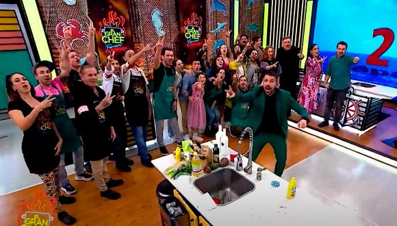 Elenco de "Papá en apuros" visitó la cocina de "El gran chef": Nico Ponce abrazó a Javier Masías en su reencuentro | Foto: EGCF - YouTube (Captura de video)
