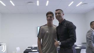 Cristiano Ronaldo conoció a sus nuevos compañeros en la Juventus [VIDEO]