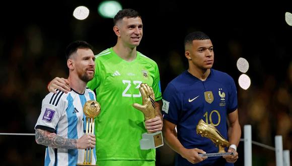 Messi, Martínez y Mbappé en la premiación tras la final del Mundial Qatar 2022. (Foto: Getty Images)