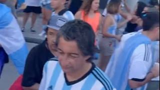 Argentina vs Polonia: un jeque árabe invitó 200 hamburguesas a hinchas argentinos | VIDEO 