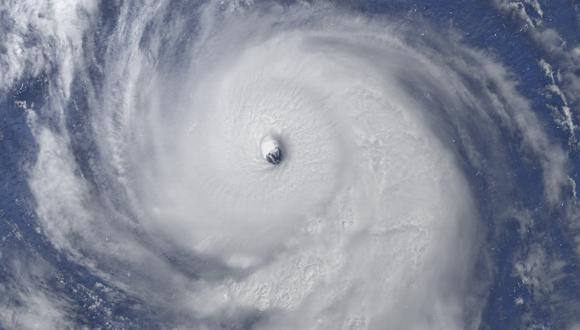 El ojo del huracán Franklin está tan bien estructurado y es tan claro que se puede ver el agua del océano mirando hacia abajo a través de él el 28 de agosto de 2023. (Foto: Captura de video CTV News At Five)