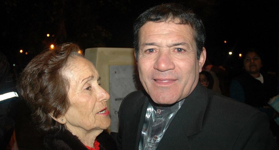 Miguel Barraza con su madre Julia Hora (Foto: GEC Archivo)