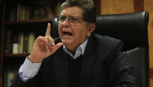 Alan García pide a Cornejo rectificar aumento a ministros