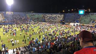 Muertos y heridos en la previa al clásico de Honduras entre Motagua y Olimpia | FOTOS