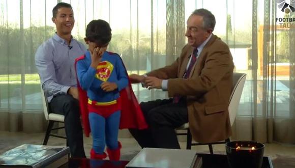 YouTube: hijo de Cristiano Ronaldo apareció vestido de Superman