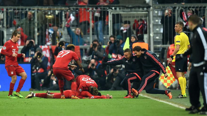 Bayern Múnich celebró en casa su épica clasificación a cuartos - 7