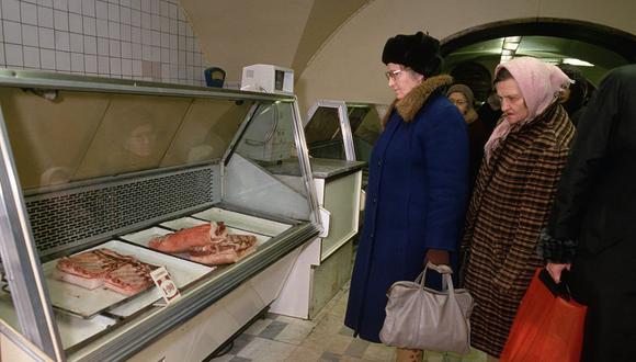 La escasez de productos era lo más común al final de la era soviética. (GETTY IMAGES).