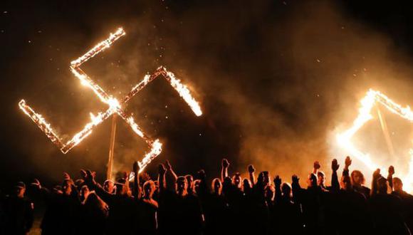 La llegada de ideas nazis a Estados Unidos tras la Segunda Guerra Mundial hizo que no solo el KKK enarbolara la bandera del supremacismo blanco, que desde los años 70 ha adoptado distintas formas y direcciones.