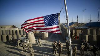 Estados Unidos ordena la salida del personal no esencial de su embajada en Kabul por amenazas